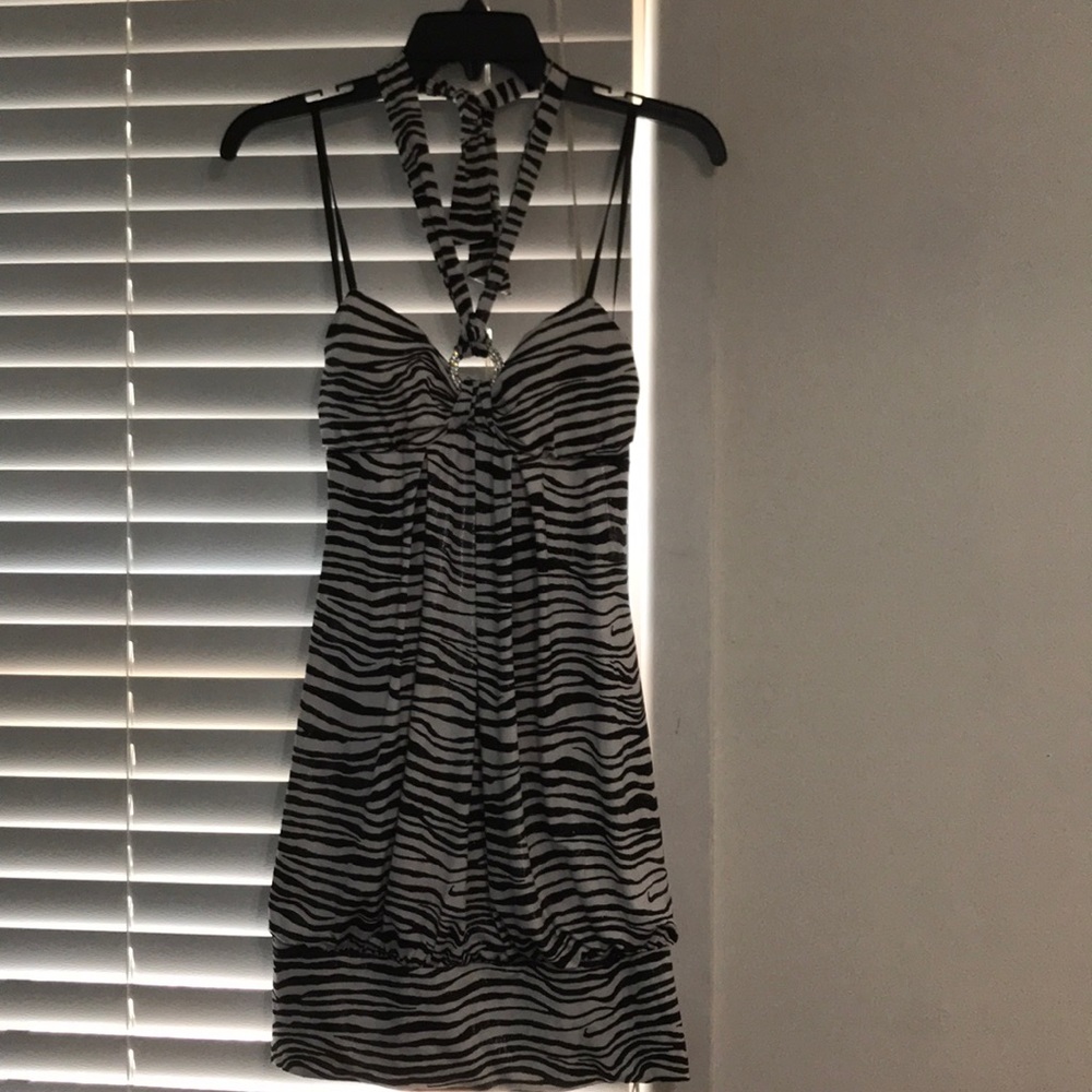 Cute strapless top